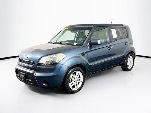 2011 Kia Soul +
