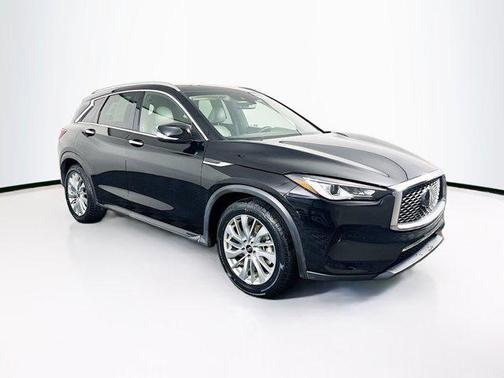 2024 INFINITI QX50 LUXE