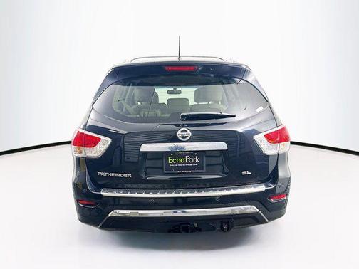 2016 Nissan Pathfinder SL
