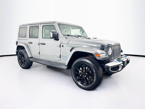Sting-Gray Clearcoat 2022 Jeep Wrangler Unlimited Sahara