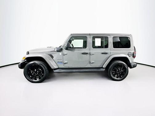 Sting-Gray Clearcoat 2022 Jeep Wrangler Unlimited Sahara