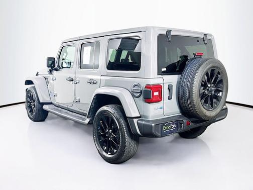 Sting-Gray Clearcoat 2022 Jeep Wrangler Unlimited Sahara