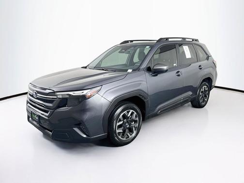 Magnetite Gray Metallic 2025 Subaru Forester Premium