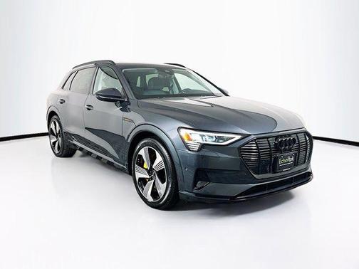 2022 Audi e-tron Premium Plus