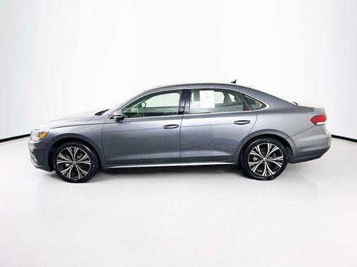 2022 Volkswagen Passat 2.0T SE