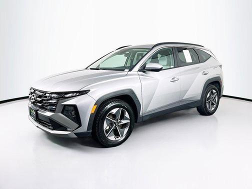 Shimmering Silver 2025 Hyundai TUCSON SEL