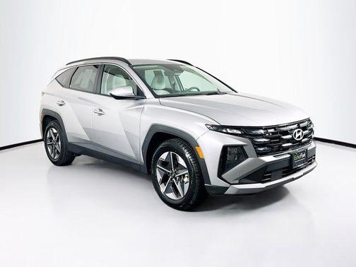 Shimmering Silver 2025 Hyundai TUCSON SEL