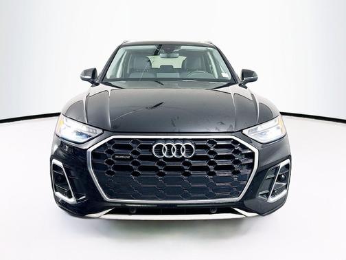 Black 2023 Audi Q5 45 S line Premium