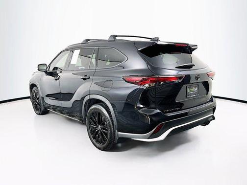 2025 Toyota Highlander XSE