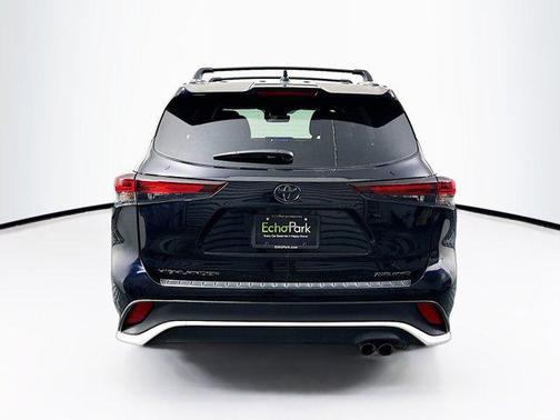 2025 Toyota Highlander XSE