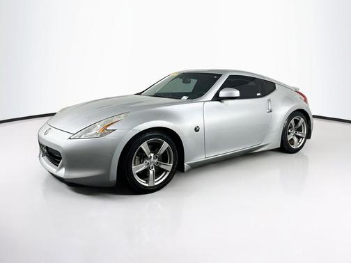 Brilliant Silver Metallic 2009 Nissan 370Z Touring