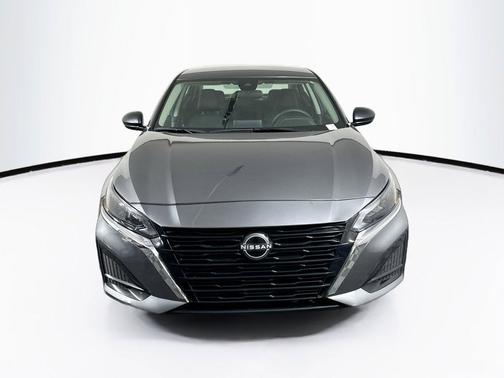 Gun Metallic 2025 Nissan Altima SV