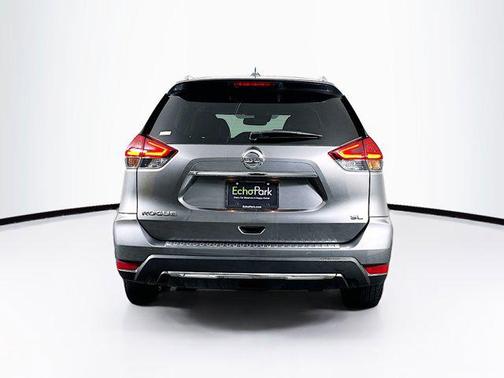 Gun Metallic 2018 Nissan Rogue SL