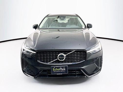 2025 Volvo XC60 Plus