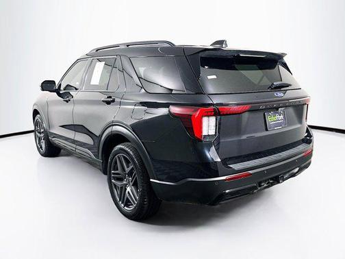 Agate Black Metallic 2025 Ford Explorer ST-Line