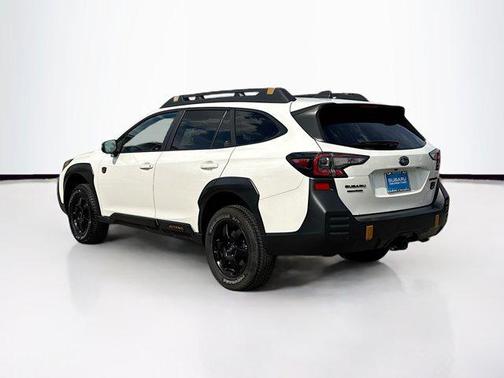 Crystal White Pearl 2023 Subaru Outback Wilderness