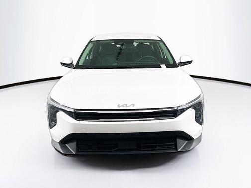 Snow White Pearl 2025 Kia K4 LXS