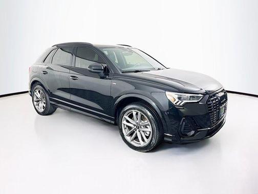 2022 Audi Q3 45 S line Premium Plus