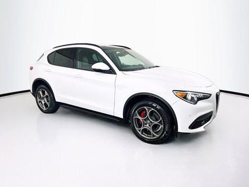 2022 Alfa Romeo Stelvio Sprint