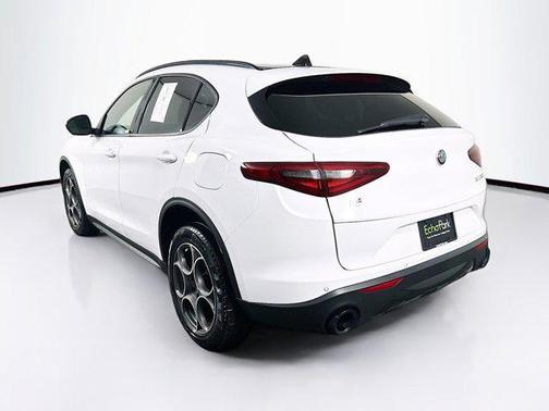 2022 Alfa Romeo Stelvio Sprint