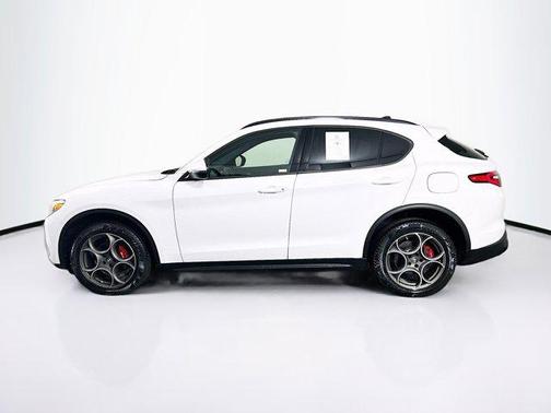 2022 Alfa Romeo Stelvio Sprint