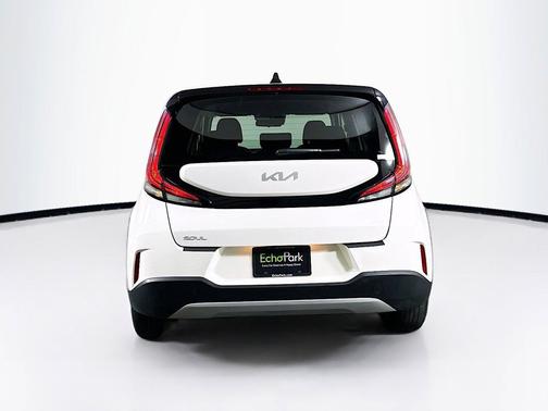 Snow White Pearl 2025 Kia Soul LX