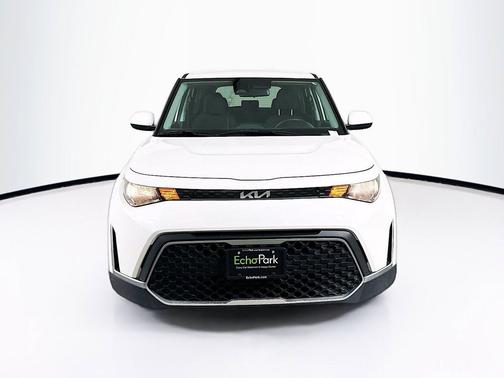 Snow White Pearl 2025 Kia Soul LX