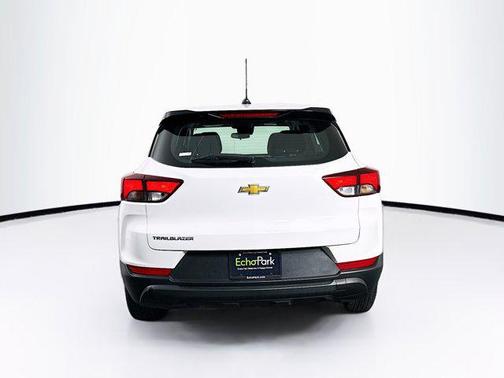 Summit White 2024 Chevrolet Trailblazer LS