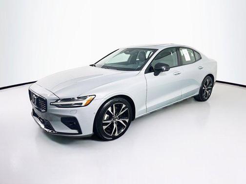 2025 Volvo S60 Plus
