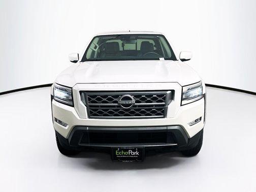 2024 Nissan Frontier SL