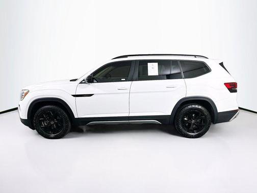 2024 Volkswagen Atlas 2.0T SE w/Technology 4MOTION