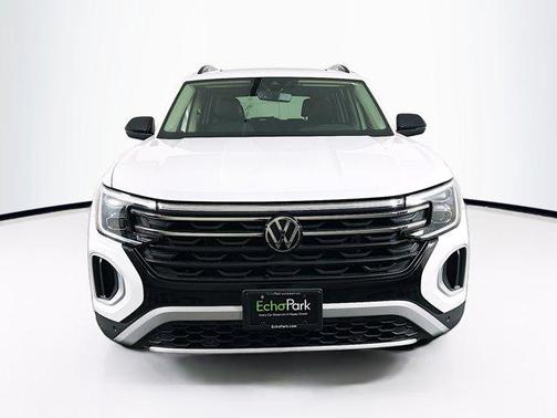 2024 Volkswagen Atlas 2.0T SE w/Technology 4MOTION