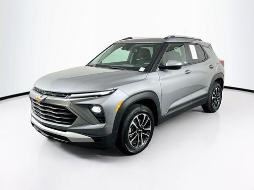 Sterling Gray Metallic 2026 Chevrolet Trailblazer LT