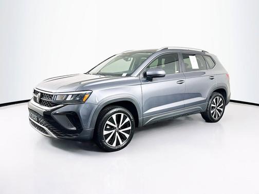 Gray 2024 Volkswagen Taos SE