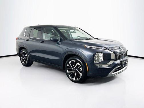 Graphite Gray 2024 Mitsubishi Outlander SE