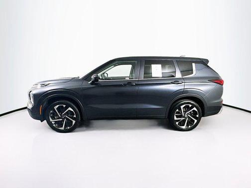 Graphite Gray 2024 Mitsubishi Outlander SE