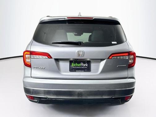 Lunar Silver Metallic 2021 Honda Pilot Special Edition