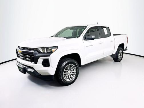 Summit White 2024 Chevrolet Colorado LT