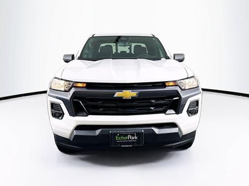 Summit White 2024 Chevrolet Colorado LT