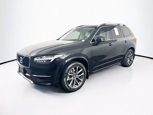 2018 Volvo XC90 T6 Momentum