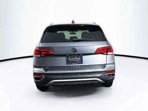 Deep Black Pearl 2022 Volkswagen Taos SE