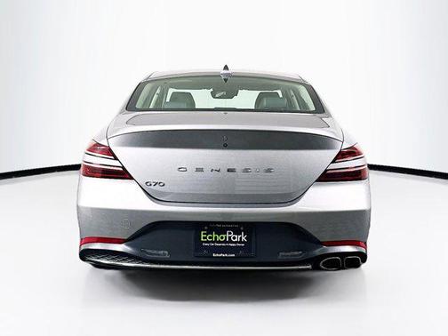 2022 Genesis G70 2.0T