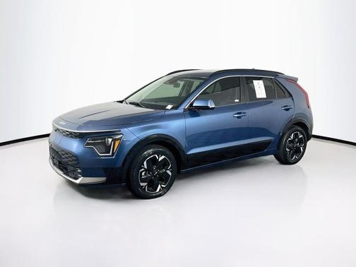 Mineral Blue 2023 Kia Niro EV Wind