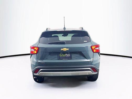 Cypress Gray 2025 Chevrolet Trax LT