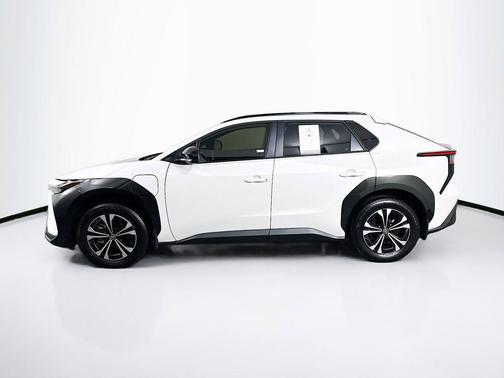 Wind Chill Pearl 2024 Toyota bZ4X XLE