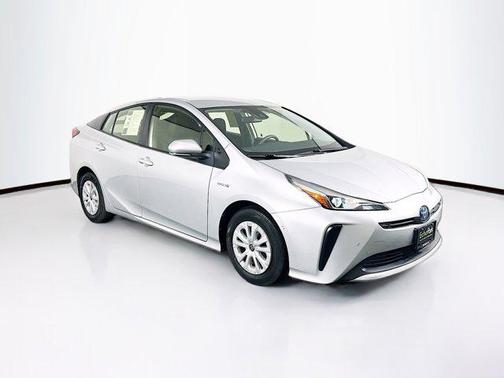2022 Toyota Prius LE