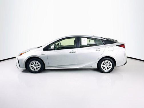 2022 Toyota Prius LE