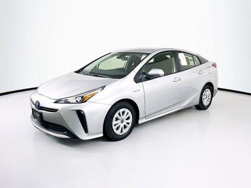 2022 Toyota Prius LE