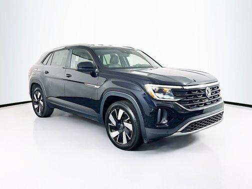 Deep Black Pearl 2025 Volkswagen Atlas Cross Sport 2.0T SE w/Technology