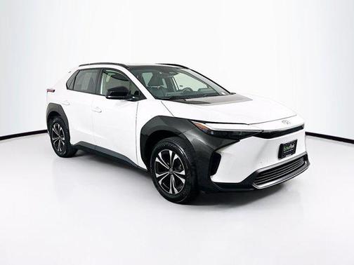 Wind Chill Pearl 2023 Toyota bZ4X XLE